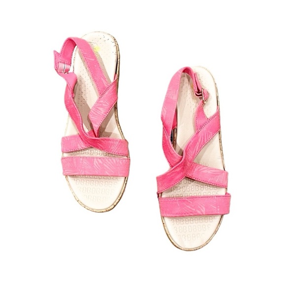 BZees SAndals Women's 11 Radiant Pink Strappy Cork Wedge Comfort Sole - Picture 2 of 8